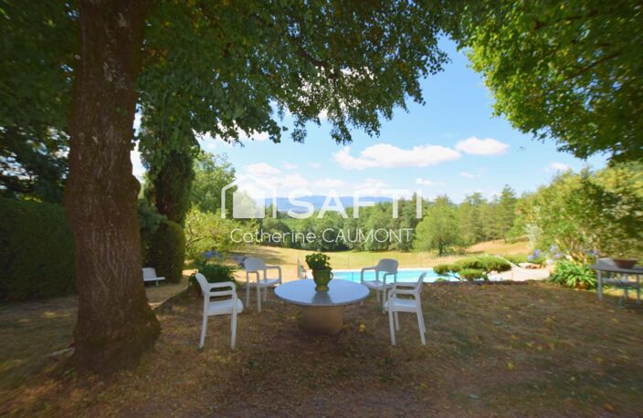 Propriété avec piscine dans un écrin de verdure — photo 5