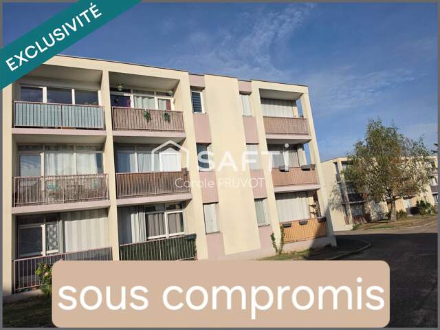 Appartement  Aubergenville 1 chambre résidence sécurisée — photo du bien