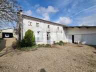 Ensemble immobilier - gourvilette — photo 2
