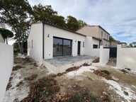 Villa — photo 2