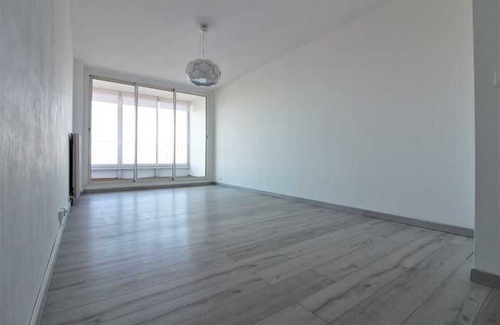 APPARTEMENT TYPE 4 SUPER ROUVIERE — photo 3