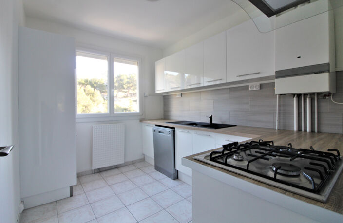 APPARTEMENT TYPE 4 SUPER ROUVIERE — photo 4
