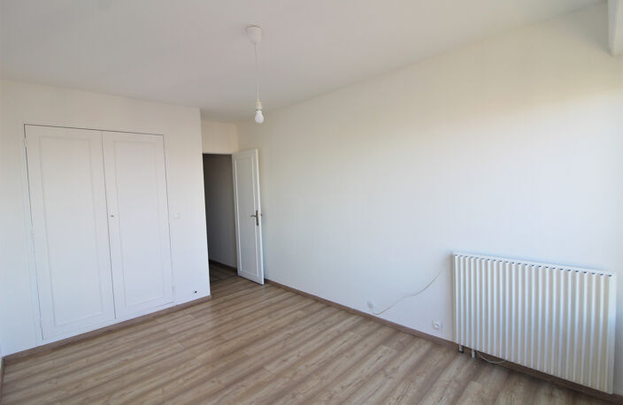 APPARTEMENT TYPE 4 SUPER ROUVIERE — photo 5