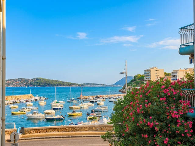 M2323 - TOULON - Le Mourillon - Appartement T5 - Balcon vue mer - Box — photo du bien