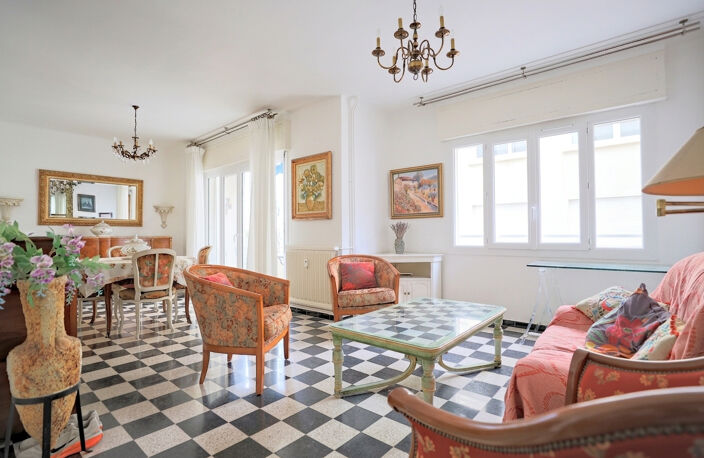 M2323 - TOULON - Le Mourillon - Appartement T5 - Balcon vue mer - Box — photo 3