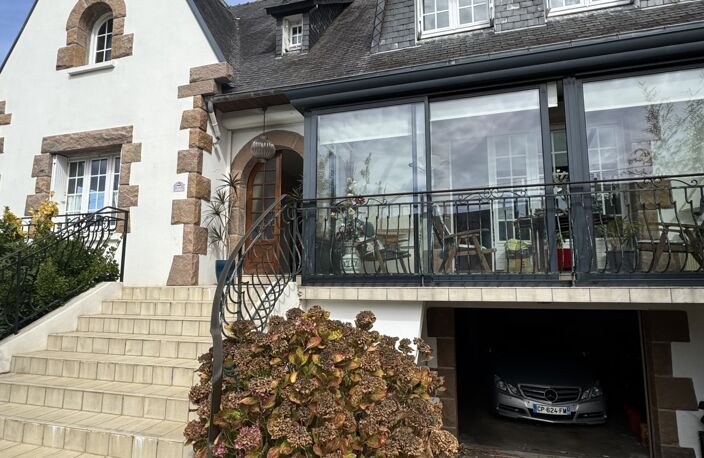 Vente Maison/villa 8 pièces — photo 2