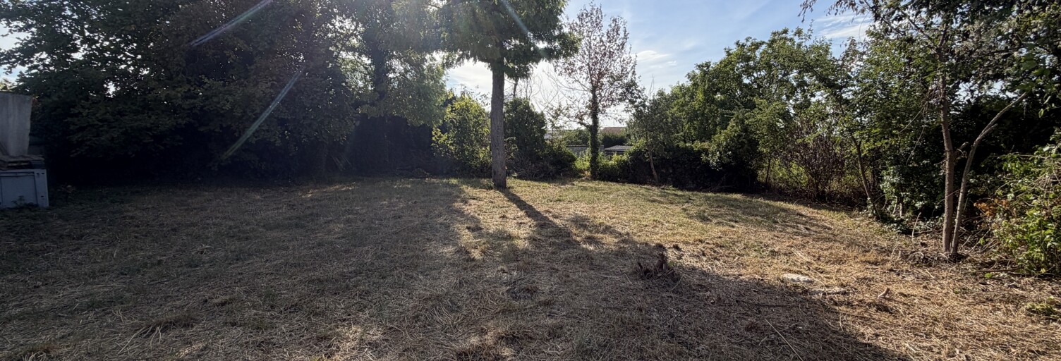 Terrain  770 m² à vendre à Neuville-de-Poitou (86170)