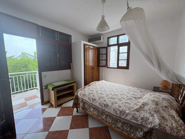 APPARTEMENT T3 MEUBLE PETIT CANAL 100M2 — photo du bien