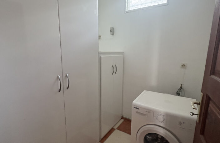 APPARTEMENT T3 MEUBLE PETIT CANAL 100M2 — photo 4