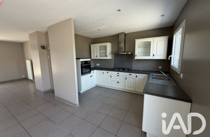 Vente Maison/villa 4 pièces — photo 2