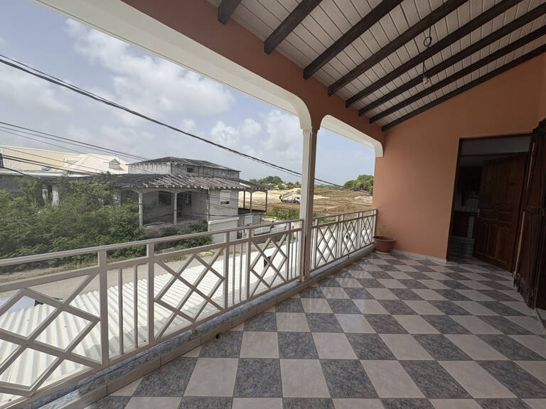 APPARTEMENT T3 VIDE PETIT CANAL 130M2 — photo 1