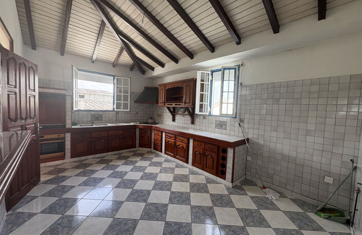 APPARTEMENT T3 VIDE PETIT CANAL 130M2 — photo 4