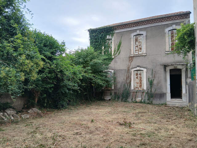 VENTE - MAISON - 12 pieces - 420 M2 - ALES — photo du bien