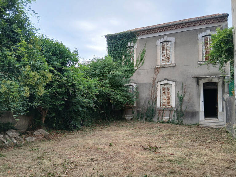 VENTE - MAISON - 12 pieces - 420 M2 - ALES — photo 1