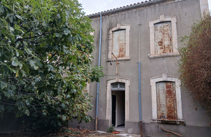 VENTE - MAISON - 12 pieces - 420 M2 - ALES — photo 2