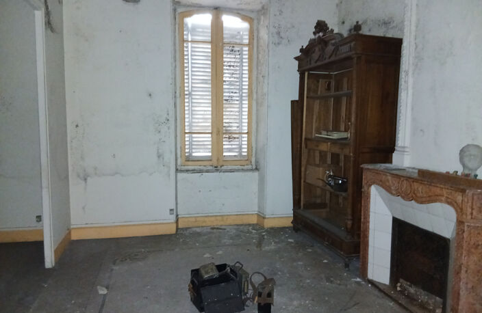 VENTE - MAISON - 12 pieces - 420 M2 - ALES — photo 5