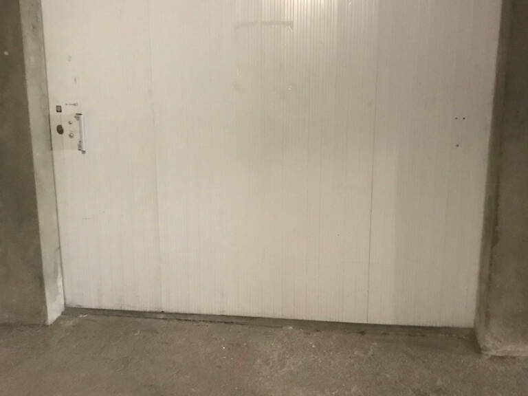 Centre ville garage de 15m2 au 1er étage — photo 1
