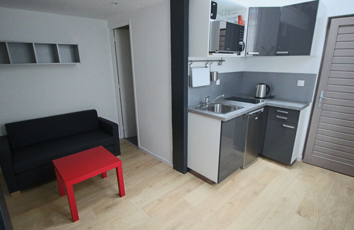 ECHOPPE DOUBLE amenagée en deux T1 BORDEAUX CAUDERAN BEL AIR — photo 2