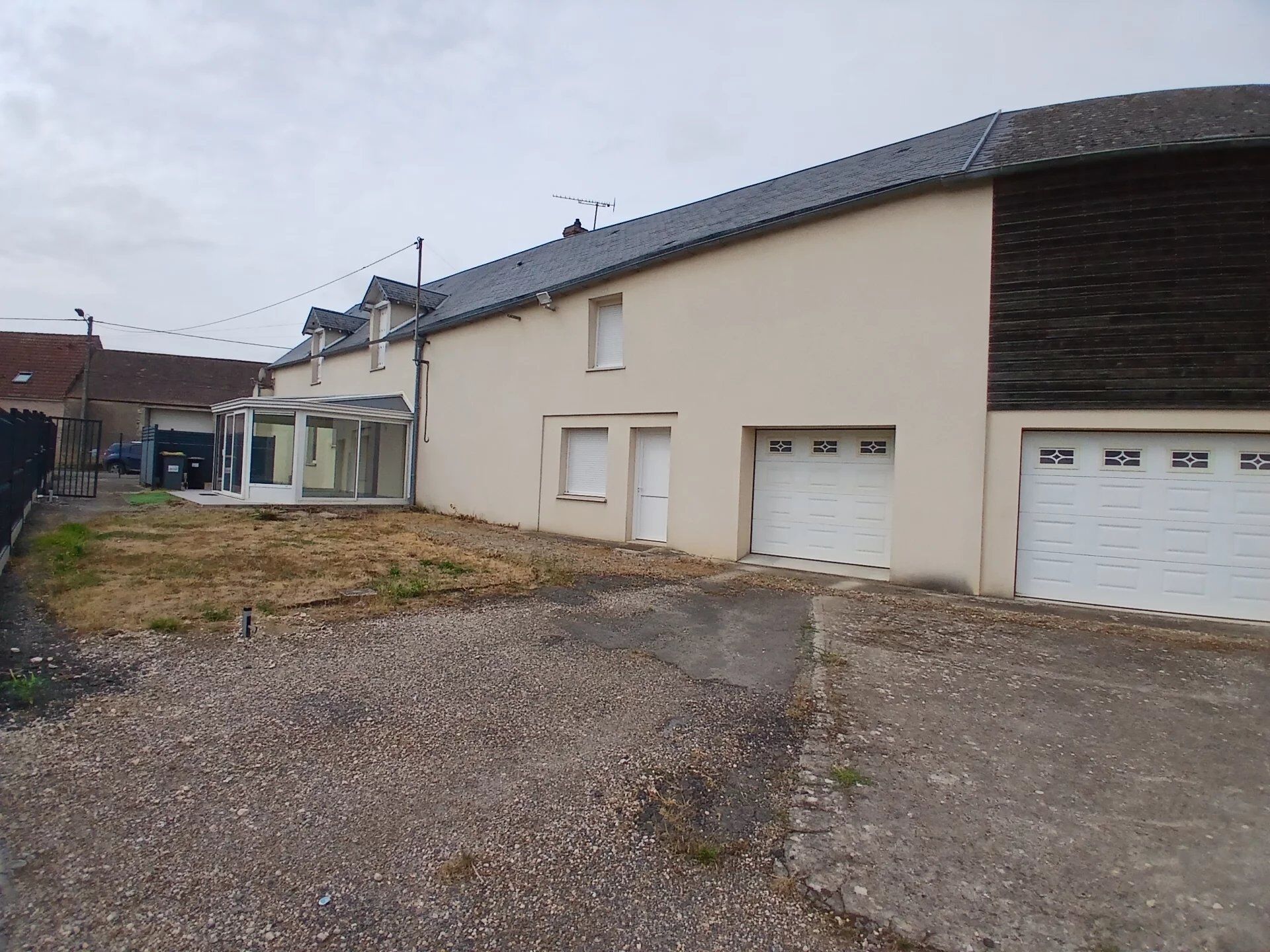 Maison 6 pièces 163 m² · à Authon-du-Perche · 163 m² · 920 €/mois