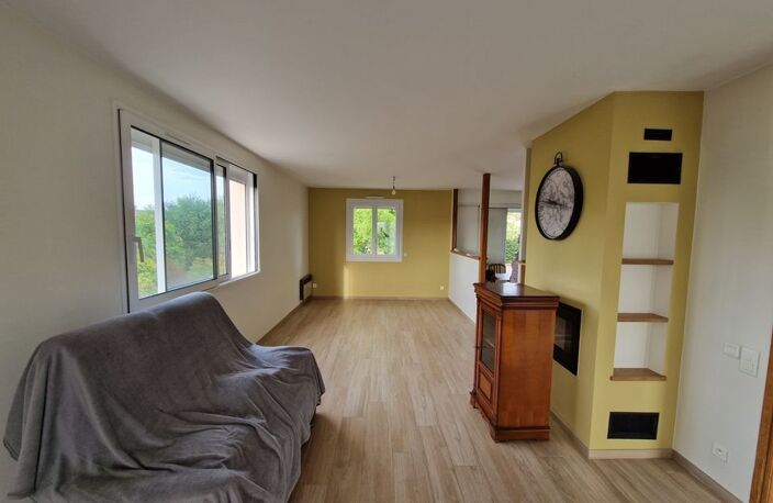 Maison avec vie de plain pied proche du centre bourg de La — photo 4