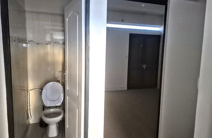Appt T4 rdc avec un jardin 97400 Saint Denis — photo 4