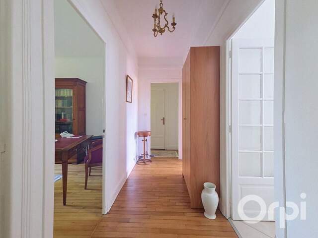 Appartement À Vendre à Vichy — photo du bien