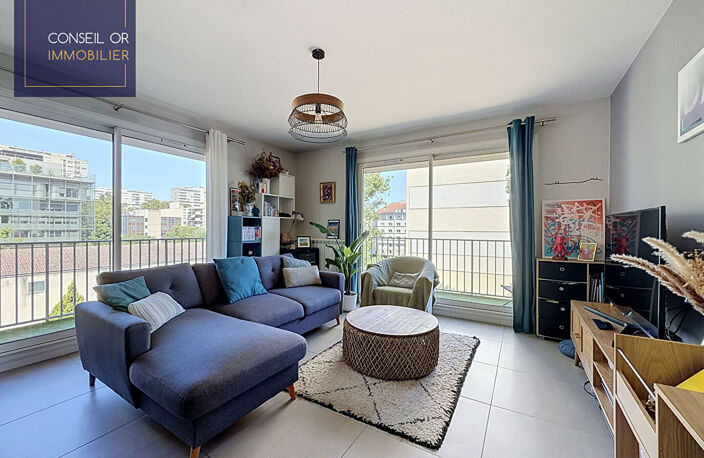 T3 - 69 m2 - 2 chambres - balcon - parking et cave — photo 4