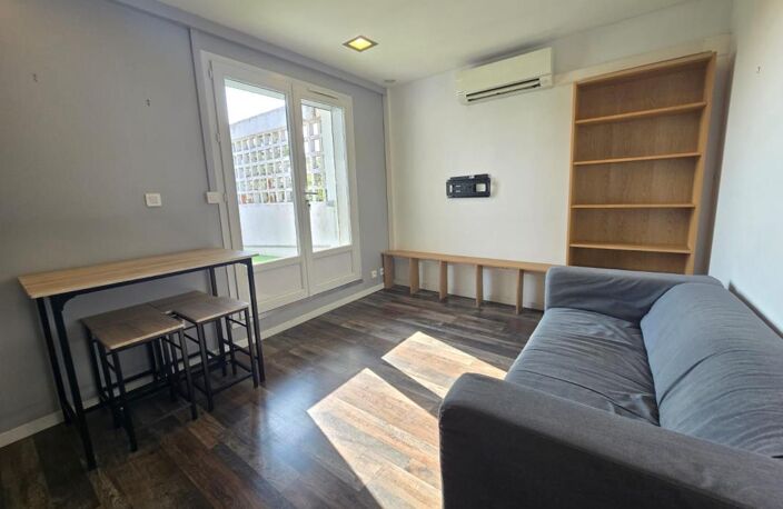 T2 meublé de 29m² avec terrasse - PROCHE CENTRE VILLE — photo 2