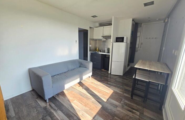 T2 meublé de 29m² avec terrasse - PROCHE CENTRE VILLE — photo 3