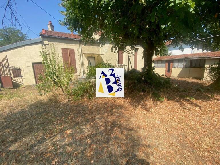 MAISON de ville avec jardin — photo 1