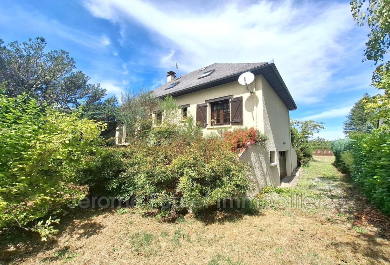 Maison d'habitation — photo 1