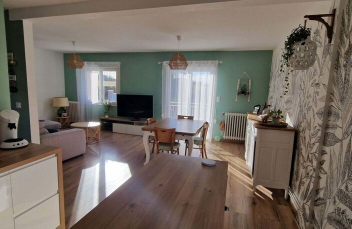 maison familiale entièrement rénovée élevée sur sous sol — photo 2