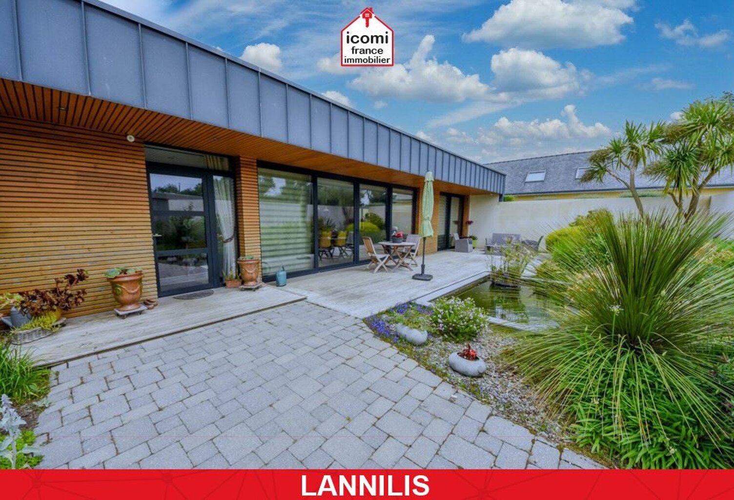 FINISTERE - Lannilis (29870) - A VENDRE - MAISON T8 201M² + 3 GITES T4 92M², T3 50M² ET T3 50M² - DOUBLE GARAGE - CARPORT - SPA - PISCINE - TERRAIN CLOS DE 2350M² — photo 1