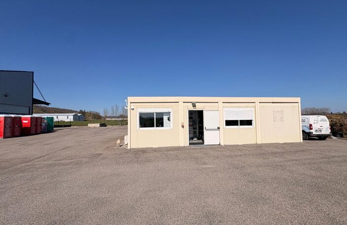 Bien Commercial À Vendre — photo 2