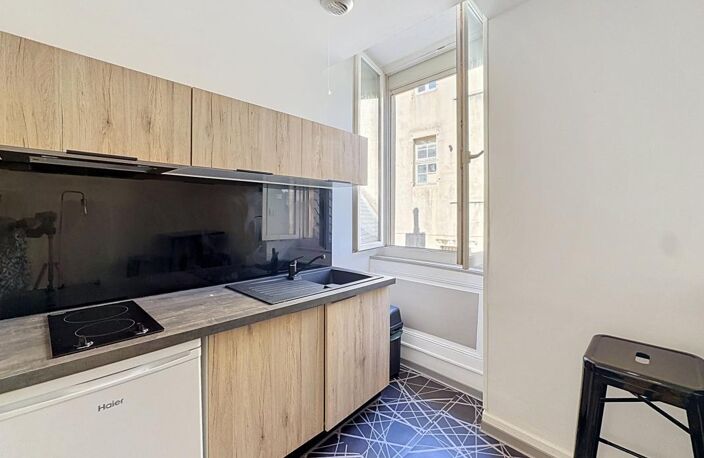 Appartement À Louer — photo 2