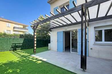 Appartement 3 pièces 899 €
