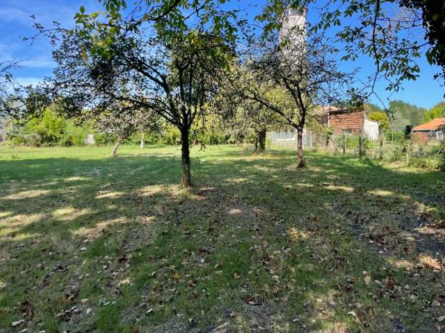 Terrain à bâtir à Le Tuzan (33125) — photo du bien