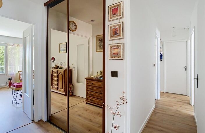 MAISONS-ALFORT - 4 PIÈCES 79m² LC AVEC BOX ET CAVE - 3ÈME ÉTAGE AVEC ASCENSEUR — photo 2