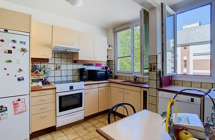 MAISONS-ALFORT - 4 PIÈCES 79m² LC AVEC BOX ET CAVE - 3ÈME ÉTAGE AVEC ASCENSEUR — photo 5