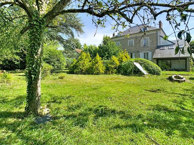 Une maison familiale (177 m²) au calme, entre nature et vie de village à moins d’une heure de Paris en transports (Ligne P) — photo du bien
