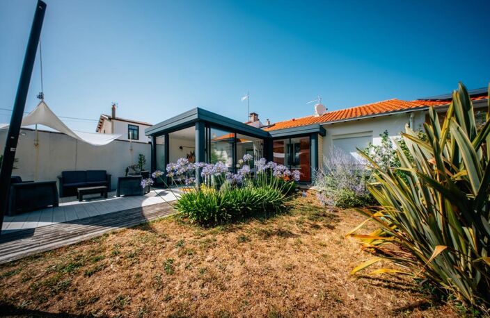Maison à vendre 6 pièces LA ROCHELLE (17) — photo 2
