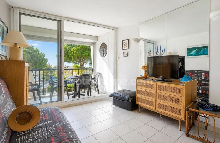 LA GRANDE-MOTTE (34280) – STUDIO CABINE AVEC COIN NUIT – 31,59 M² – BALCON – VUE MER & PORT – EXPOSITION SUD – ASCENSEUR — photo 4