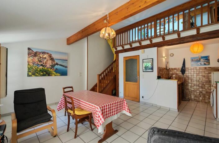 Immeuble de rapport avec T2 loué, T4 libre et garage à Pavie. Idéal investisseur — photo 3