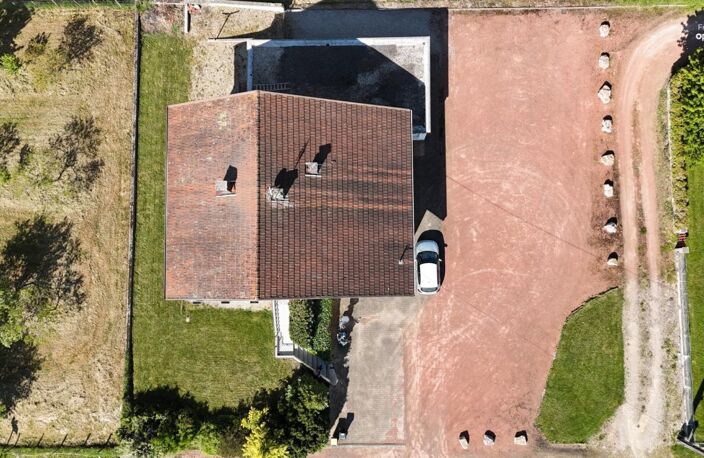 Maison de caractère de plus de 220 m² avec appartement indépendant – Entre Mâcon et Bourg-en-Bresse — photo 5