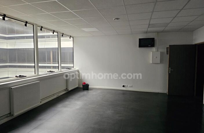 Bureau de 70 m2 à louer à Cergy Préfecture — photo 2
