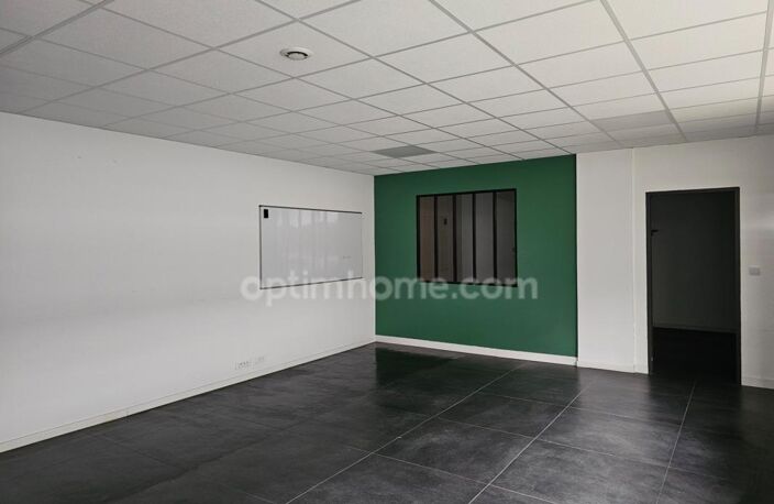 Bureau de 70 m2 à louer à Cergy Préfecture — photo 3
