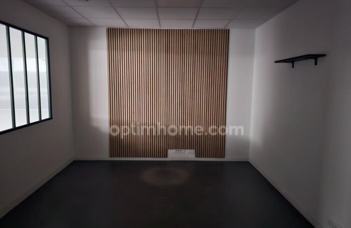Bureau de 70 m2 à louer à Cergy Préfecture — photo 4