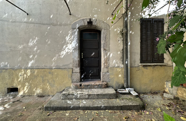 APPARTEMENT TYPE 6 + STUDIO INDEPENDANT JARDIN ET GARAGE ET ANNEXE — photo 5