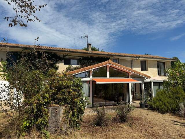 Maison familiale au calme, avec jardin de 919 m² — photo du bien