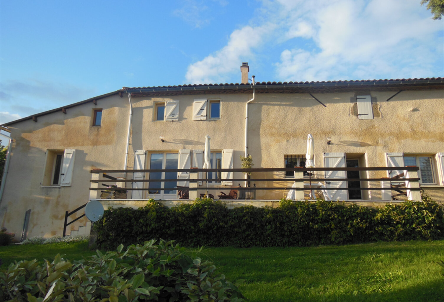 Dpt Haute Garonne (31), à vendre SAINT JULIA maison P8 de 287 m² - Terrain de 4680  - Plain pied — photo 1